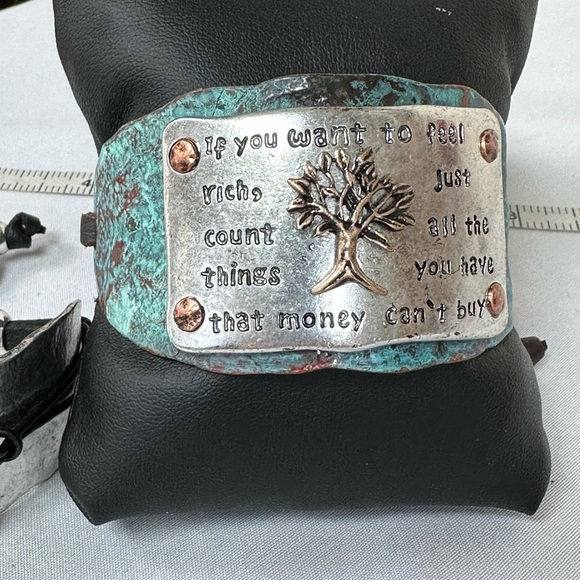 Gorgeous artisan made adjustable bracelets - Picture 7 of 7